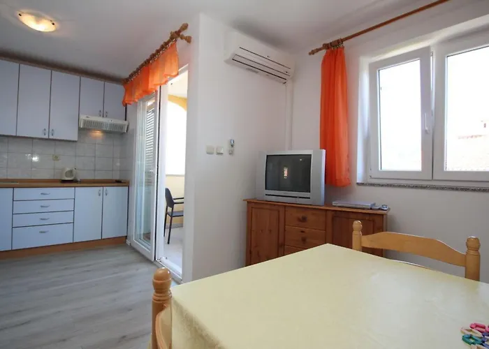 In Mit Eigenem Balkon By Interhome